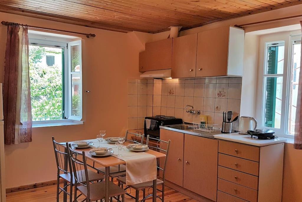Karydia Apartments 4 Pers Lazarata Екстер'єр фото